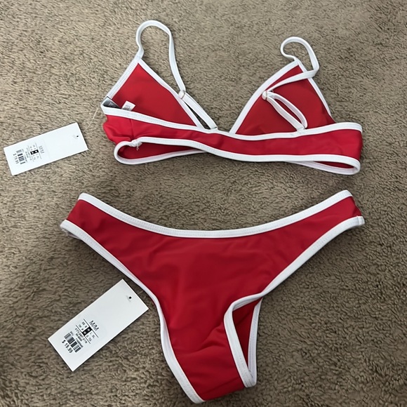 Bathing suit - Picture 2 of 4